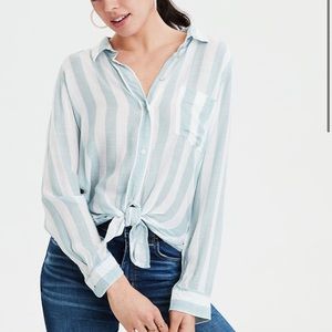 American eagle long sleeve button down